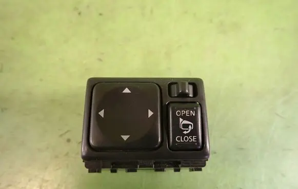 Nissan Navara Wing mirror switch