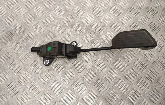 Toyota Avensis T270 Accelerator throttle pedal 7811002150