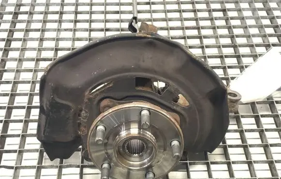 Toyota Avensis T270 Front wheel hub spindle knuckle