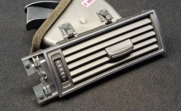Audi A6 S6 C6 4F Dashboard side air vent grill/cover trim 4F1820902B
