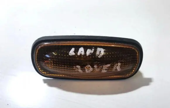 Land Rover Freelander Front fender indicator light