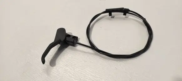 Engine bonnet (hood) release handle