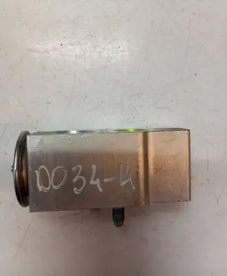 Air conditioning (A/C) expansion valve