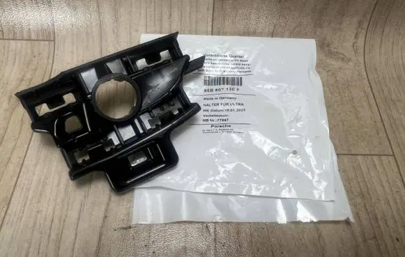 Porsche Macan (95B) Front parking sensor holder (PDC) 95B807130F
