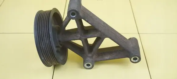 Mitsubishi Canter Engine mounting bracket 4P10