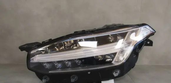 Volvo XC90 Headlight/headlamp 32228296 1902086586