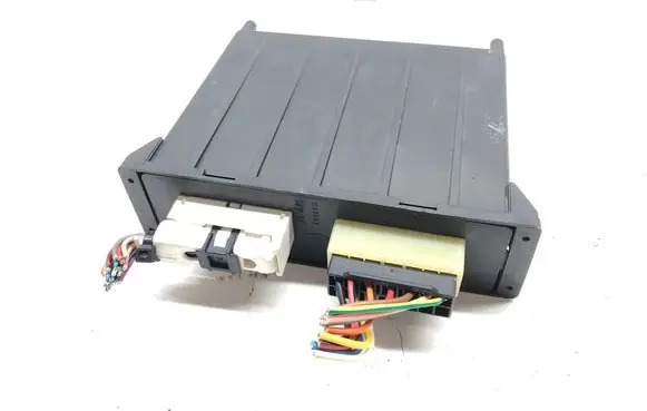 Audi A6 S6 C4 4A Engine control unit/module ECU 462000500