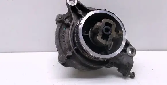 BMW 5 E60 E61 Vacuum pump