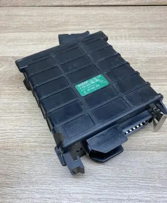 Audi 80 90 S2 B4 Engine control unit/module ECU 811906264 0280800104