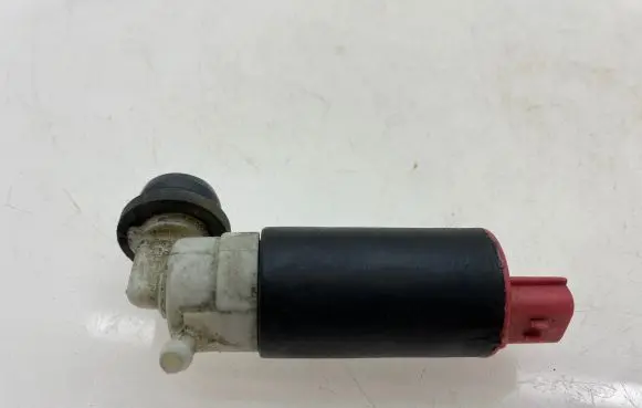 Toyota Corolla E120 E130 Windscreen/windshield washer pump