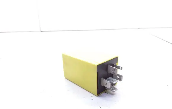 Renault Laguna I Other relay 7700844035