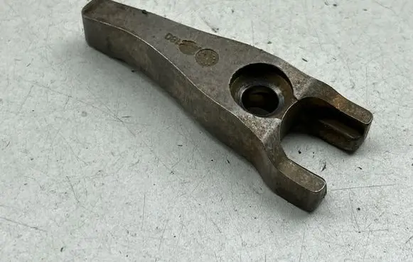 Ford Kuga II Fuel Injector clamp holder