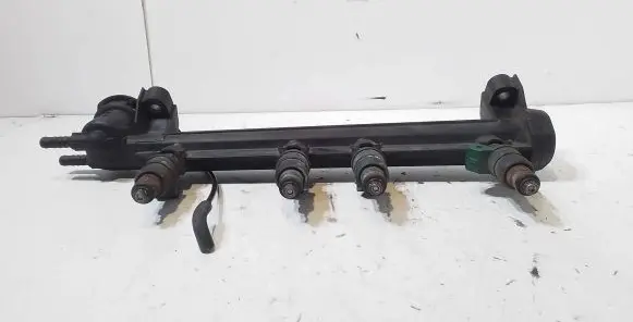 Volkswagen Golf IV Fuel injectors set 037906031AA