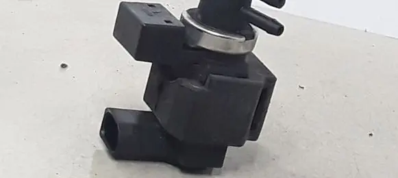 Audi A4 S4 B6 8E 8H Turbo solenoid valve 8E0906628 72290333