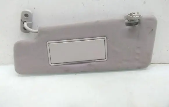 Land Rover Discovery 3 - LR3 Sun visor