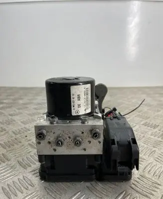Mercedes-Benz C W204 ABS Pump A1729014000 10092623703 28526482103