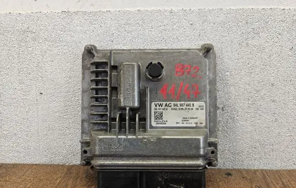 Seat Leon (5F) Engine control unit/module 04L907445B 28445556