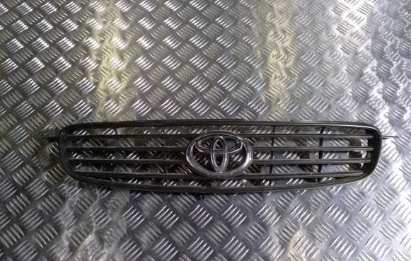 Toyota Corolla E120 E130 Front grill 531111A430