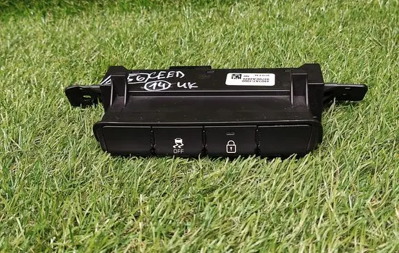 KIA Ceed Central locking switch button 49D1A71000 93700A2920