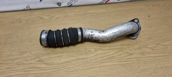 BMW 3 E90 E91 Intercooler hose/pipe 7795304