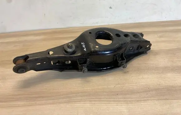 Toyota Auris E180 Rear upper control arm/wishbone