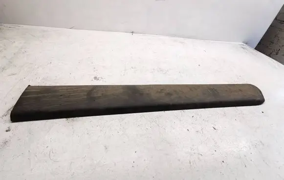 Volvo XC70 Front door trim (molding) 8620140