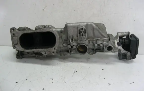 Mercedes-Benz B W245 Intake manifold A0000901337