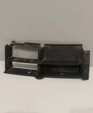 BMW 5 E39 Front bumper lower grill 8235640