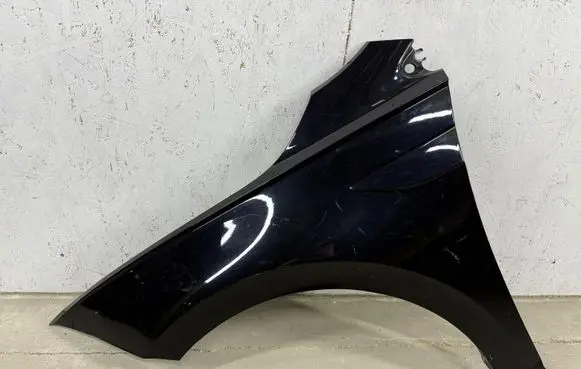 Volkswagen Polo VI Fender 