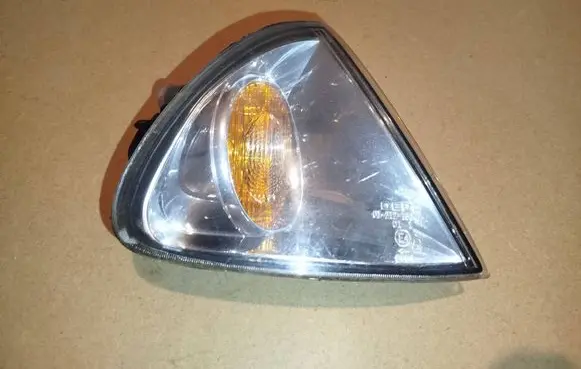 Toyota Avensis T220 Front indicator light 0821215G4RB 0601
