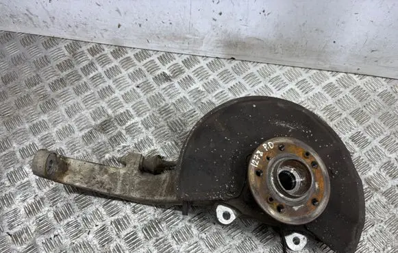 Mercedes-Benz ML W166 Front wheel hub