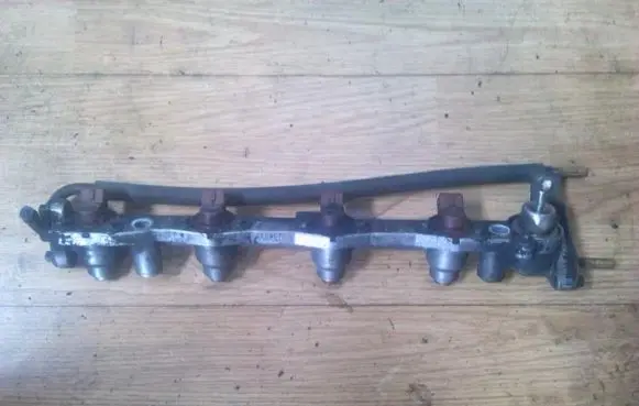 Ford Fiesta Fuel main line pipe mf9h487 2457z