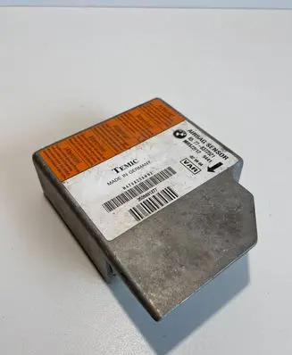 BMW 5 E39 Airbag control unit/module 8372521
