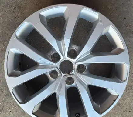 Renault Kadjar R17 alloy rim 403004770R