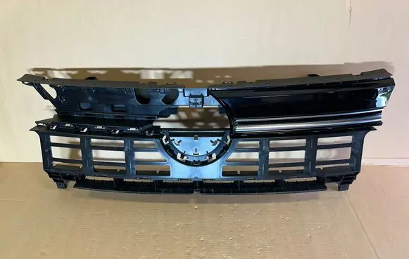 Volkswagen Multivan T7 Front bumper upper radiator grill 7T0807381D