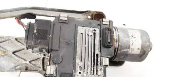 Volkswagen Phaeton Wiper motor