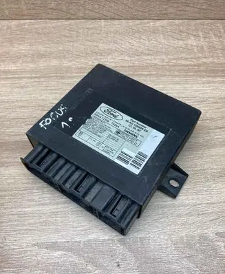 Ford Focus Comfort/convenience module 98AG15K600EB 5WK47220B