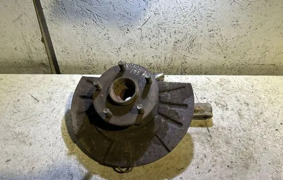 Suzuki Grand Vitara II Front wheel hub