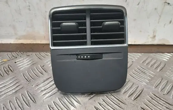 Audi A3 S3 8V Rear air vent grill 8V0819203