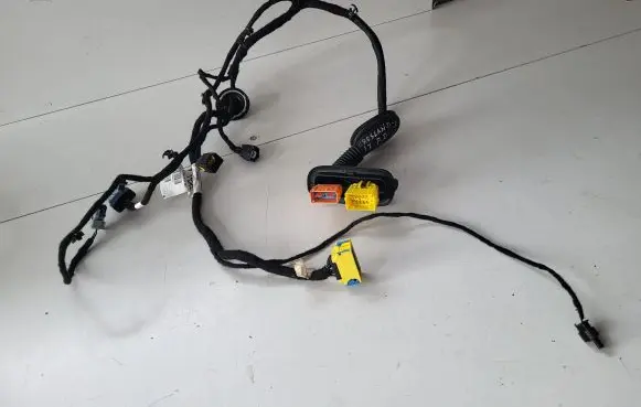 Opel Crossland X Front door wiring loom 39157910
