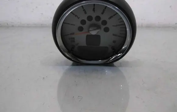 Mini One - Cooper R50 - 53 Speedometer (instrument cluster)
