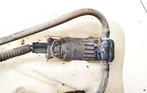Alfa Romeo 159 Windscreen/windshield washer pump d28310306 71740942