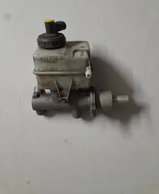 Renault Master II Master brake cylinder 7700314757