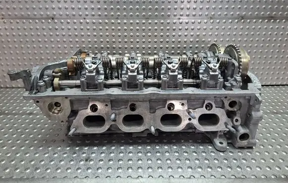 Peugeot 207 Engine head S27635424 V753354980N