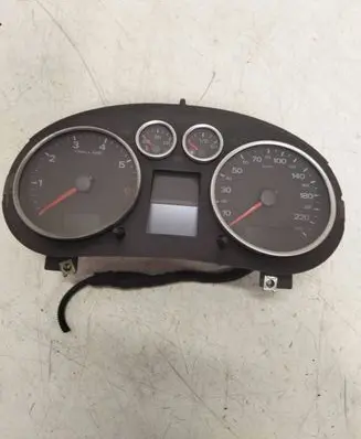 Audi A2 Speedometer (instrument cluster) 8Z0920900G 110080020011