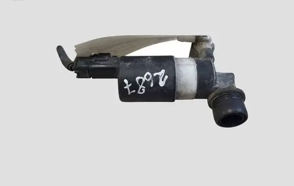 Renault Megane III Windscreen/windshield washer pump 8200031805 7700430078