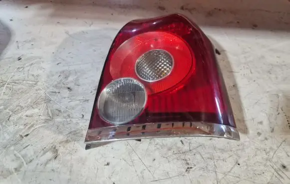 Toyota Avensis T250 Rear/tail lights