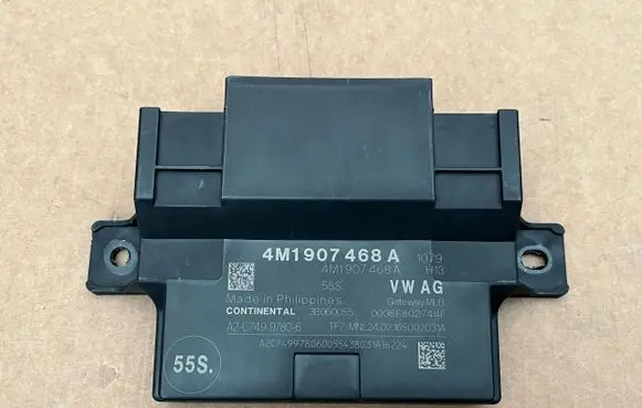 Audi A4 S4 B9 8W Gateway control module 4M1907468A 3B060055 0036F8027