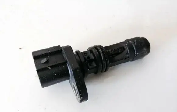 Nissan X-Trail T30 Camshaft position sensor
