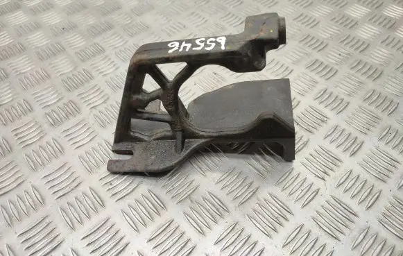 Nissan Qashqai Engine mounting bracket 7854R